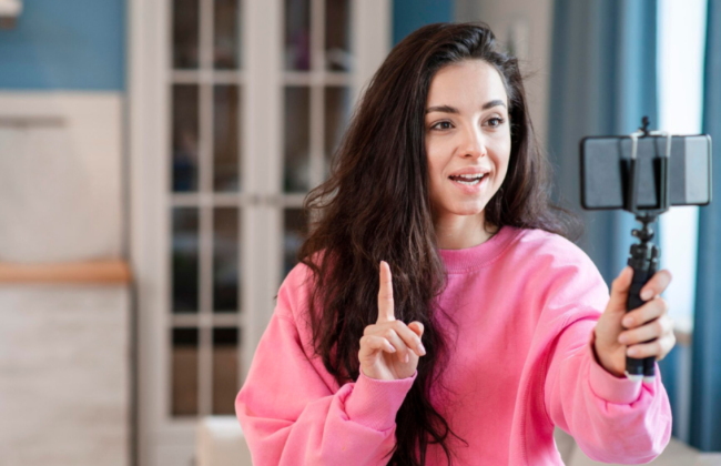 В Китае блогеры теперь обязаны показывать свои дипломы, если они говорят о финансах, медицине, праве или образовании