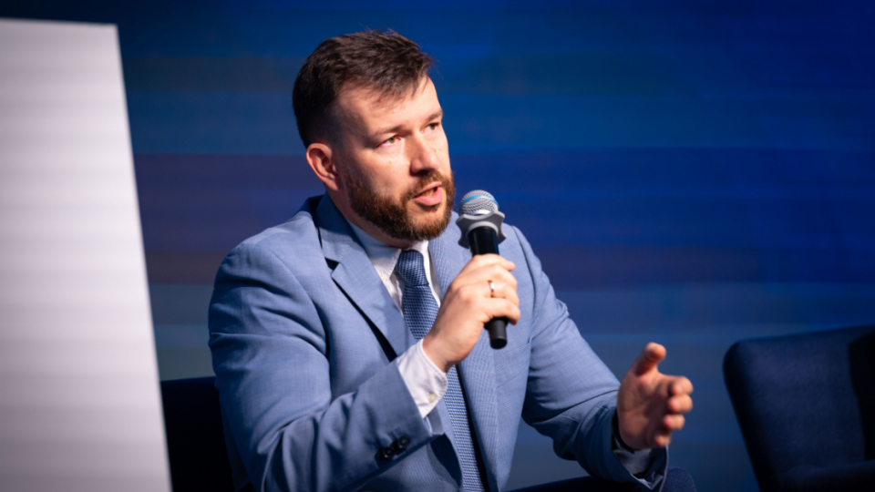 Через велику кількість соцвиплат уряд перейде до «соціального договору» у питанні пільг та виплат