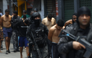 В Бразилии вспыхнула война между властью и наркокартелями - десятки погибших, видео