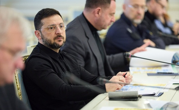 Газ, лекарства, дроны — Зеленский провел совещание с министрами и определил ключевые задачи