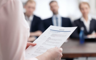 Кто может быть привлечен к работе конкурсной комиссии при отборе на госслужбу – Верховный Суд разъяснил