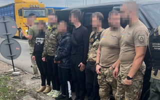 В Киеве судят экс-полицейского, который за 6 тысяч евро перевозил уклонистов к границе под видом спецназовцев