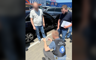 Перед судом предстанет житель Николаева, который за 9 тысяч долларов пытался продать трудоустройство в СБУ