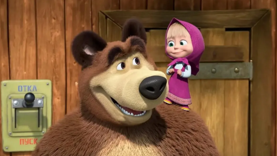Минкульт признал целесообразным введение санкций против российского мультсериала «Маша и Медведь»