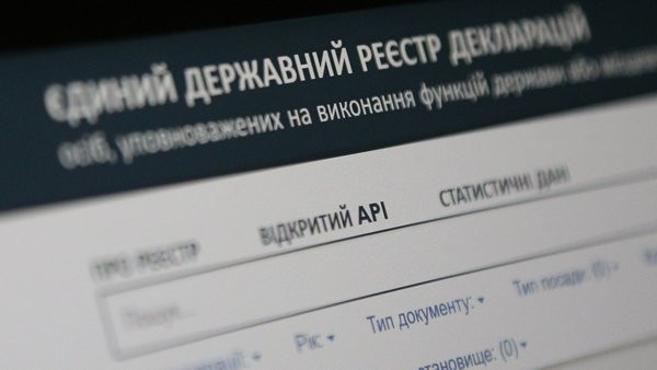 В НАПК подали почти 3 тысячи сообщений о коррупции, но большинство не дошло до проверок