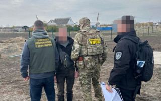 На Днепропетровщине задержан пограничник, который за взятку в $5 тысяч обещал устроить знакомого в тыловое подразделение