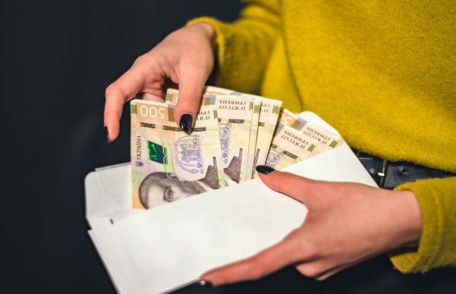 Як тепер нараховуватимуть премії державним службовцям — роз’яснення Сьомого ААС