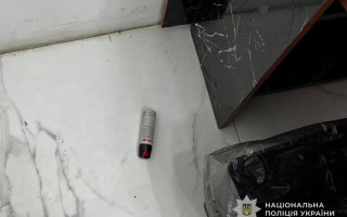 У Львові п’яний чоловік напав на поліцейського з газовим балончиком — правоохоронець отримав опіки