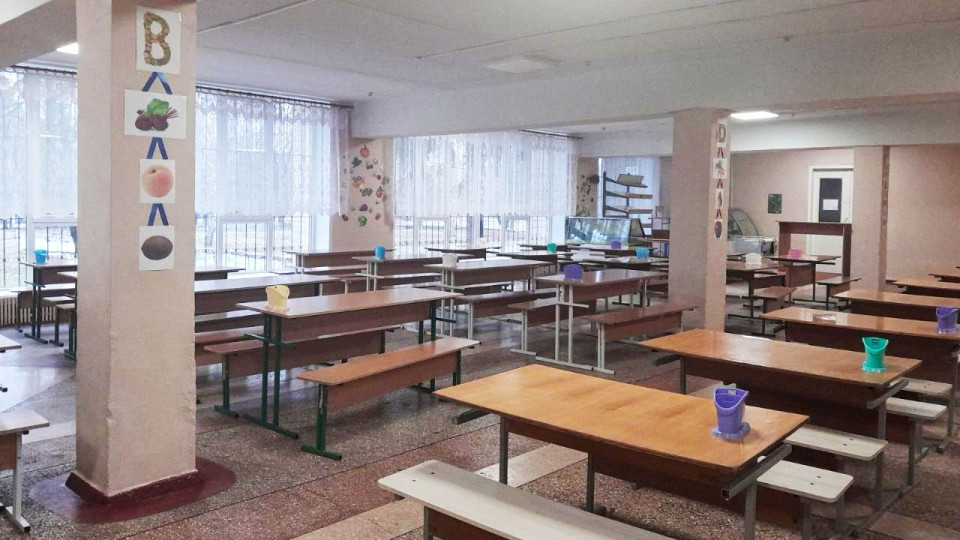 Правительство разрешило направлять образовательную субвенцию на ремонт школьных столовых