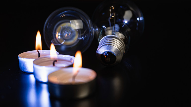 Укренерго: по всей Украине действуют аварийные отключения света