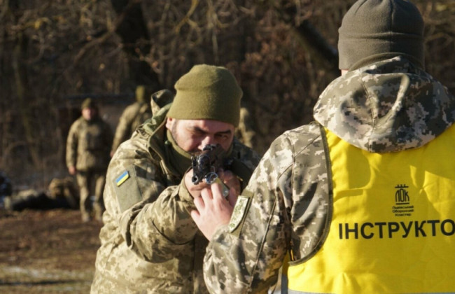 Инструкторы военных учебных заведений будут получать до 30 тысяч гривен дополнительного вознаграждения