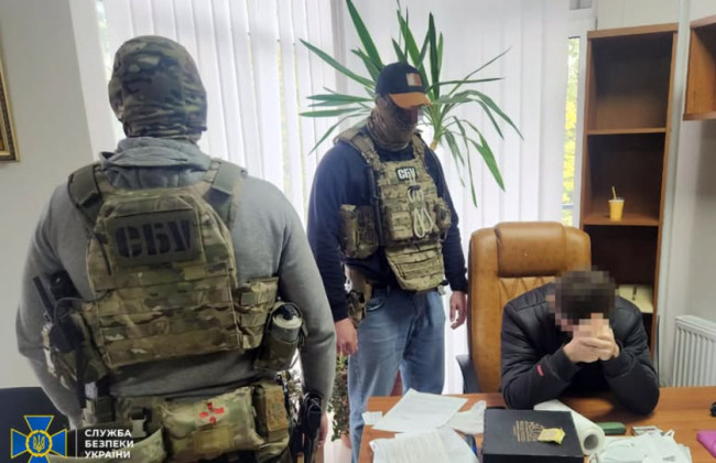 На Прикарпатье задержали адвоката, который организовал схему для уклонистов