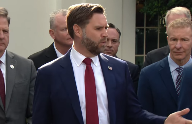 Джей Ди Вэнс объяснил, зачем Дональд Трамп возобновил ядерные испытания после 33-летнего перерыва