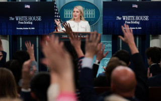 Белый дом ограничил доступ журналистов в кабинеты пресс-секретаря