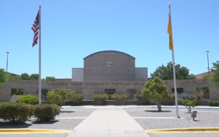 У США в’язні подали до суду на тюремну адміністрацію через жорстокі «тренування» з вибухами та зброєю