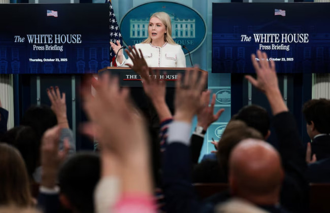 Белый дом ограничил доступ журналистов в кабинеты пресс-секретаря