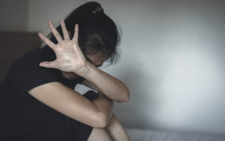 Адвокат просил смягчить пожизненный приговор за изнасилование ребенка – что решил суд