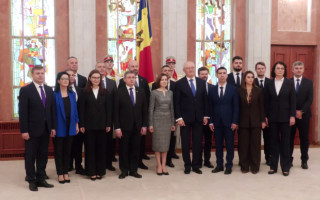 Новий уряд Молдови на чолі з Александру Мунтяну склав присягу