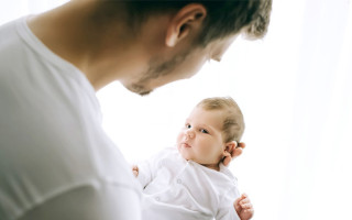 Ученые выяснили, почему мужчинам тоже стоит брать отпуск по уходу за ребенком