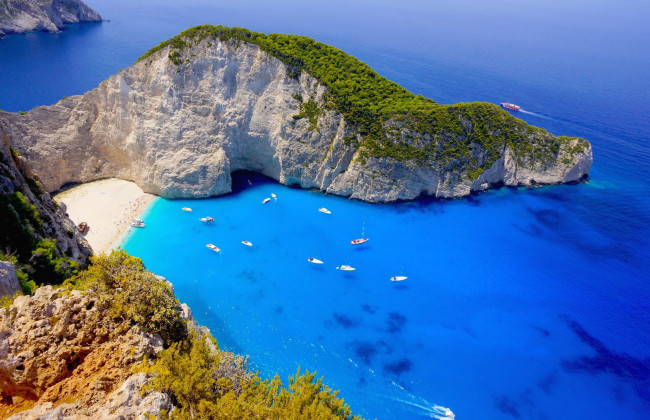 Греция получила миллионные штрафы от ЕС за токсическую свалку на туристическом острове