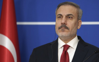 Турция предложила провести мирный саммит Украина-Россия в Стамбуле