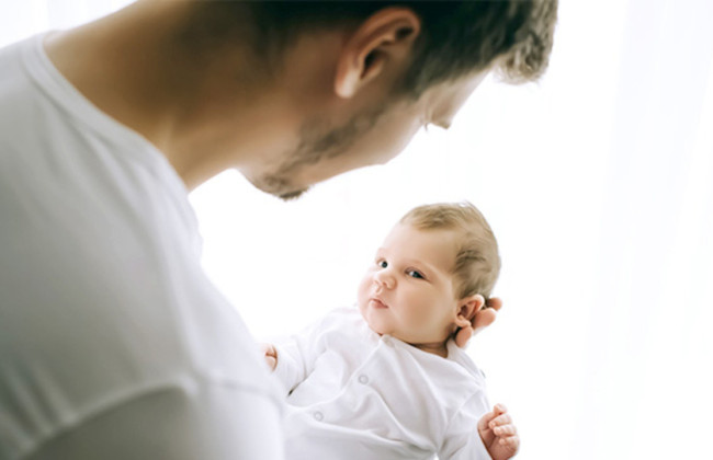 Ученые выяснили, почему мужчинам тоже стоит брать отпуск по уходу за ребенком