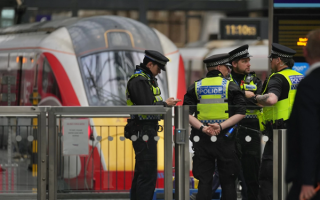 Резня в поезде в Великобритании: стали известны новые подробности