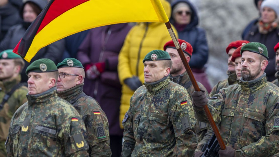 Німеччина готується повернути призов – кожен 18-річний отримає анкету про службу в армії