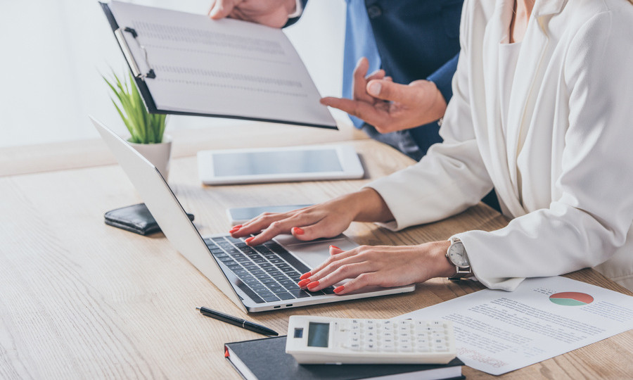 В Гоструда объяснили, проводится ли аттестация рабочих мест по условиям труда во время военного положения