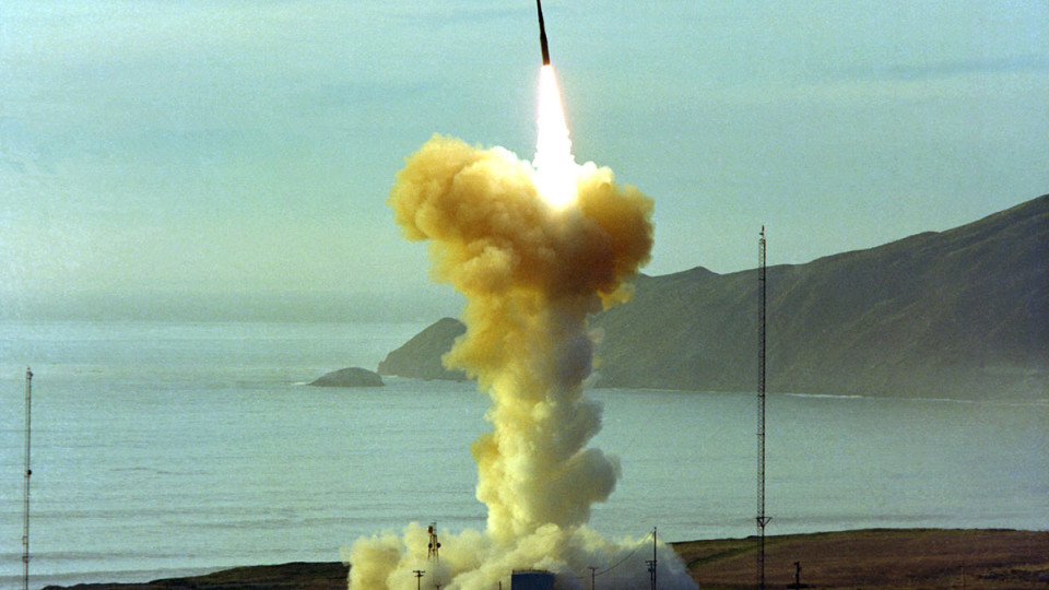 США провели тестовый запуск межконтинентальной ракеты Minuteman III