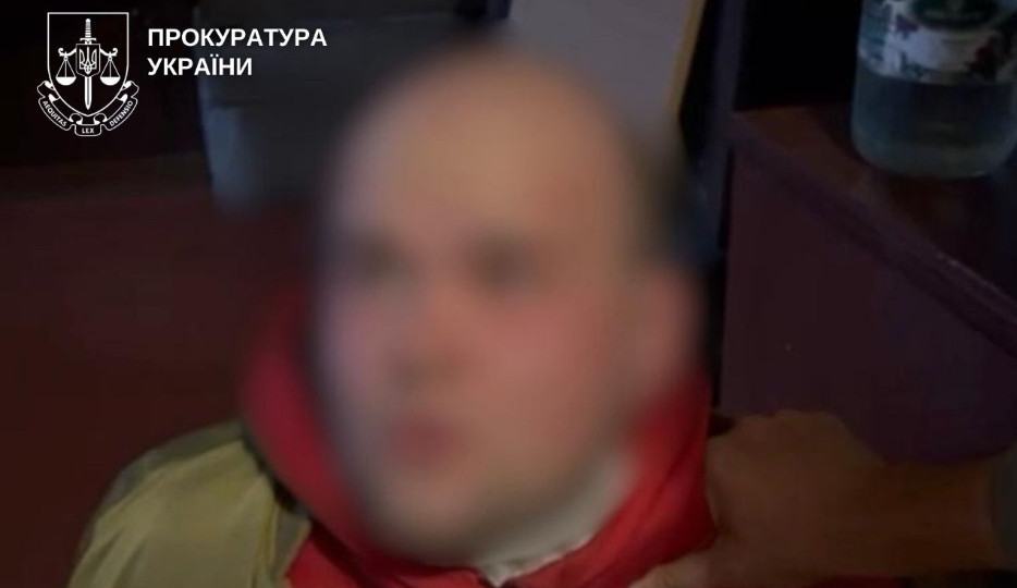 В Киеве отправили за решетку мужчину, который плевал женщинам с детьми в лицо и тягал их за волосы