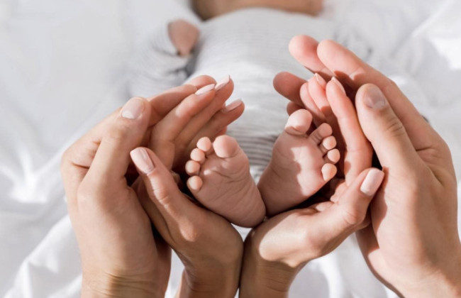 С 1 января единовременная денежная помощь при рождении ребенка составит 50 тысяч гривен — Рада приняла закон