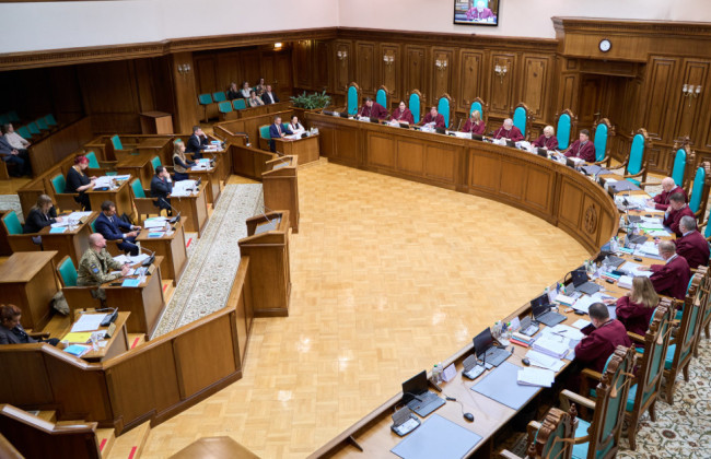 КСУ розглядає справу щодо гарантій для працівників призваних або прийнятих на військову службу на особливий період