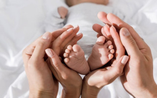 С 1 января единовременная денежная помощь при рождении ребенка составит 50 тысяч гривен — Рада приняла закон