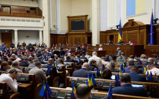 Рада урегулировала порядок выплат семьям погибших Героев — средства будут делиться равными частями