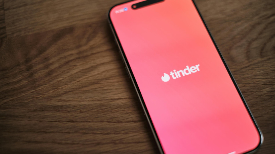 Tinder тестирует ИИ-функцию – приложение будет проверять галерею, чтобы найти лучшую пару