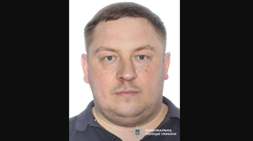 В Киеве разыскивают начальника отделения полиции Юрия Рибянского — вместе с ним пропали арестованные деньги