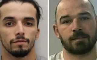 В Британии случайно освободили двух преступников из тюрьмы — один из них сам вернулся