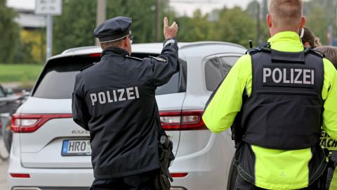 Поліція зупинила пару, яка займалася пікантними справами на швидкості 140 км/год