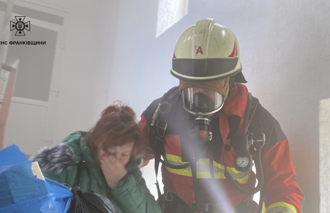 В Ивано-Франковске взорвалась зарядная станция в офисе — есть пострадавшие, видео