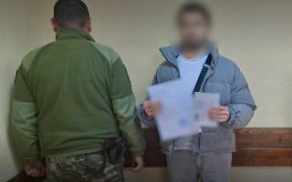 Украинца не выпустили за границу с документами о бронировании и приказом о командировке – что произошло