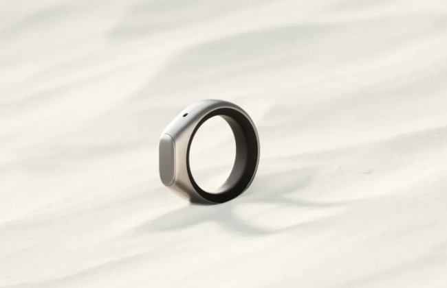 Stream Ring: стартап создал «кольцо-диктофон», которое имитирует голос с помощью ИИ и записывает мысли