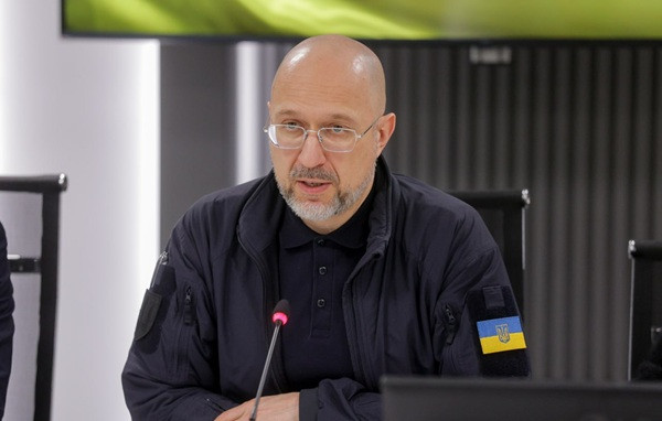 Украина готовится к контрактной армии, законопроекты подадут в 2026 году - Денис Шмыгаль