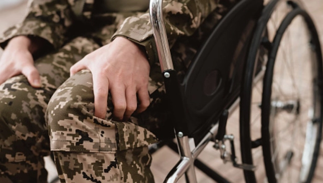 Кабмін погодив компенсацію до 70 тисяч гривень за переобладнання авто для ветеранів з інвалідністю