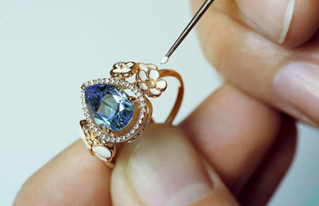 Какие правила следует учитывать при работе с клиентами в сфере ювелирного бизнеса – объяснение Госпродпотребслужбы