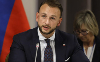 Глава МВС Словаччини програв суд слідчим, яких назвав «зграєю головорізів», тепер виплатить їм 90 тисяч євро