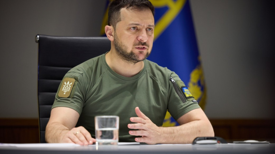 Зеленский анонсировал Ставку для обсуждения ситуации в прифронтовых городах