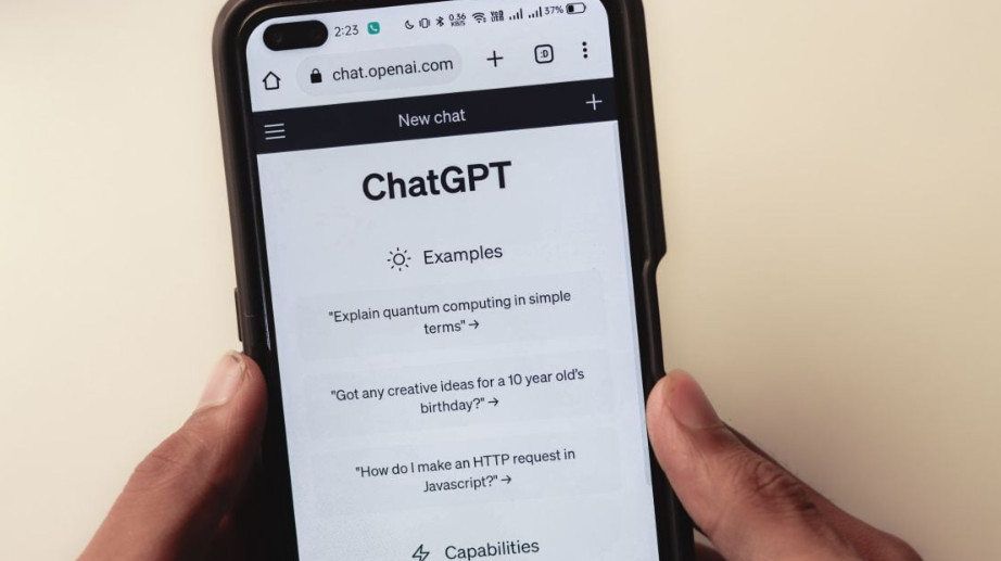 ChatGPT нарушил авторские права, воспроизводя тексты песен музыкантов — немецкий суд