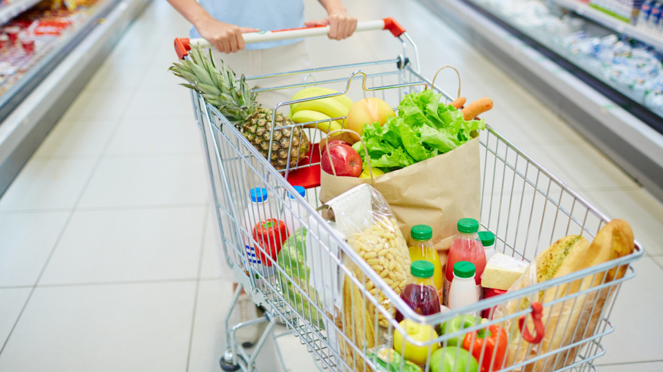 Инфляция в Украине набирает обороты: какие продукты подорожали больше всего