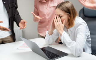 Мобінг на публічній службі: Верховний Суд закрив цивільне провадження за позовом львівської юристки